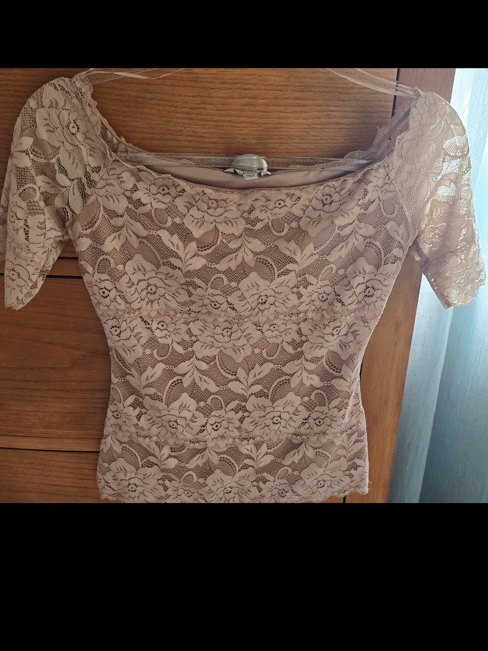 NWOT Guess Floral Lace Scoop Neck Bodysuit in Cappucino, Women's XS